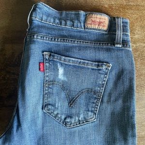 Women’s Levi’s boyfriend 513 jeans